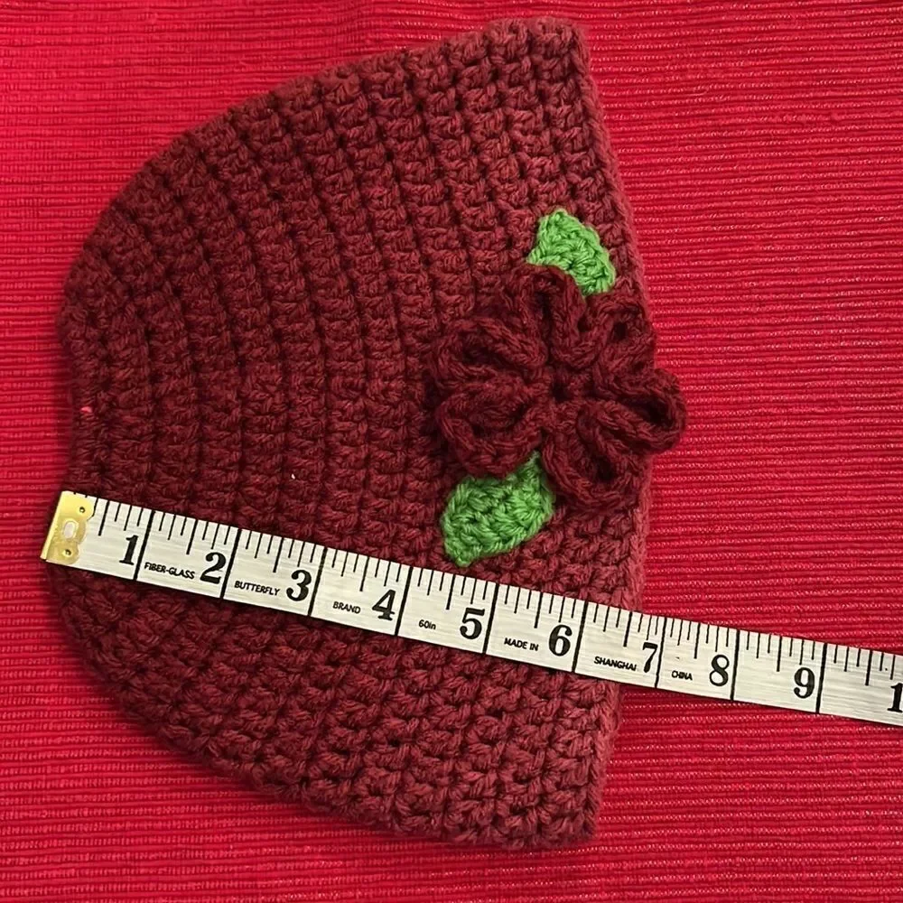 NWT Angela’s Designs hand crocheted ponytail hat beautiful variegated raspberry